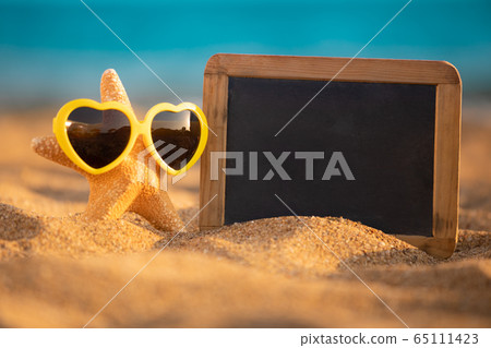 Summer Vacation Travel Sea Beach Holiday Concept Summer Vacation Travel Sea Beach Holiday Concept 65111423