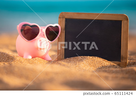 Summer Vacation Travel Sea Beach Holiday Concept Summer Vacation Travel Sea Beach Holiday Concept 65111424