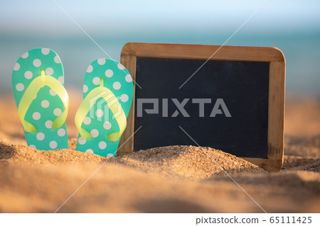 Summer Vacation Travel Sea Beach Holiday Concept 65111425