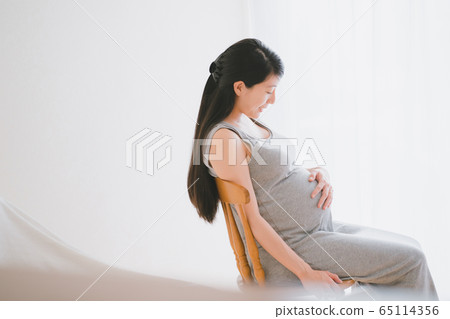pregnant, pregnant woman, female 65114356