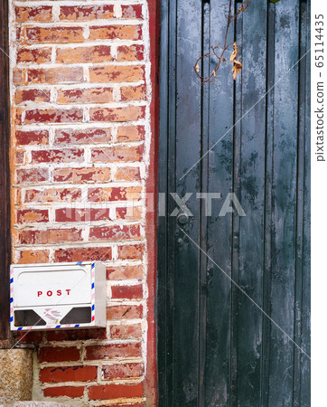 Bukchon Hanok Village, the entrance to Seoul Hanok Bukchon Hanok Village, the entrance to Seoul Hanok 65114435