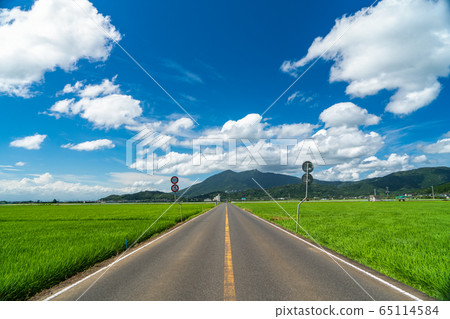 Mount Tsukuba in the blue sky Mount Tsukuba in the blue sky 65114584