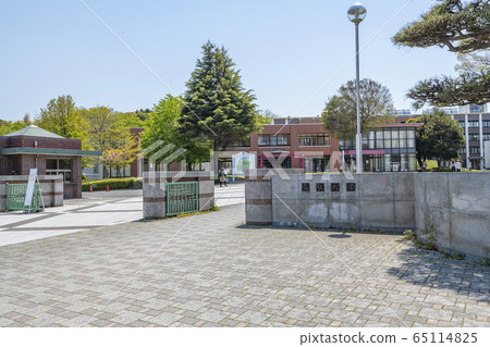 Tottori City, Tottori Prefecture Tottori University in sunny weather 65114825