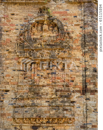 Flying palace - Sambor Prei Kuk Flying palace - Sambor Prei Kuk 65115894