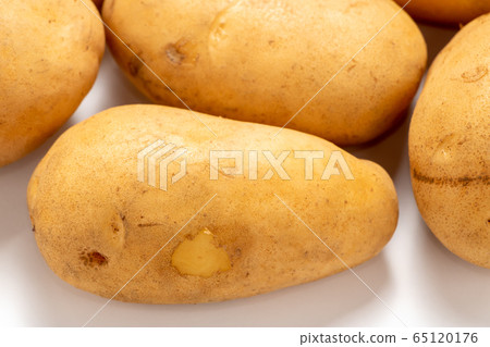 New potato (make-in). New potato (make-in). 65120176