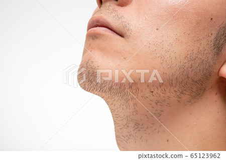 圖像去除鬍鬚之前的鬍鬚未處理3天 65123962