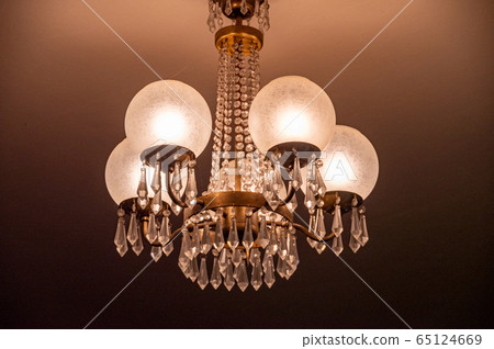 Retro chandelier Retro chandelier 65124669