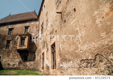 Medieval Corvin Castle (Hunyad Castle) in Hunedoara, Romania 65139573