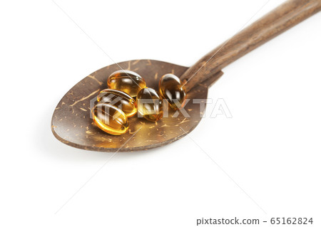 Yellow Pills Vitamin E Soft Gels / Food Supplement Yellow Pills Vitamin E Soft Gels / Food Supplement 65162824
