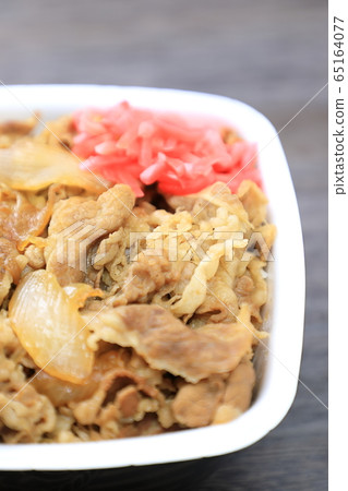 Delicious beef dumpling box lunch Delicious beef dumpling box lunch 65164077