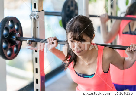 槓鈴深蹲女教練 槓鈴深蹲女教練 65166159