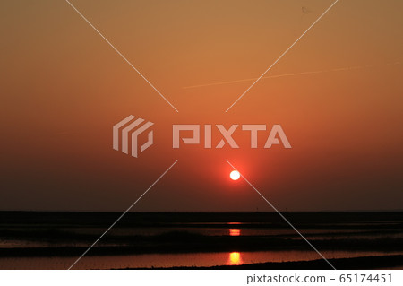 Rural landscape sunset sunset rice paddy rice field Rural landscape sunset sunset rice paddy rice field 65174451