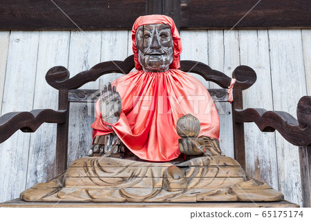 Great Buddha of Todai-ji Temple Statue of Roh Buddha Binzuru Sonjazo (Nara City, Nara Prefecture) 65175174