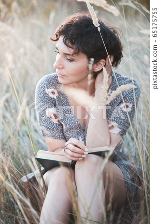 girl reads a book girl reads a book 65175755