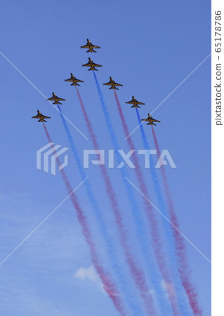 Air Show 65178786