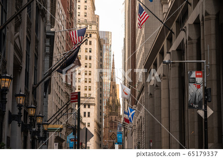 << New York >> View of Wall Street and Trinity Church << New York >> View of Wall Street and Trinity Church 65179337