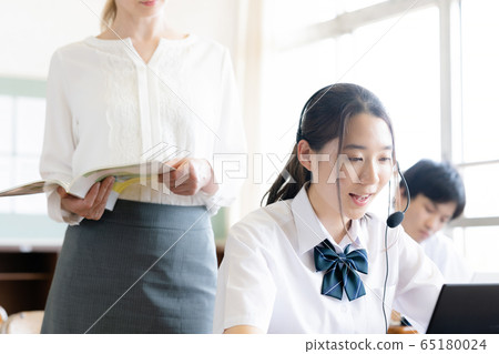 High school girl class High school girl class 65180024