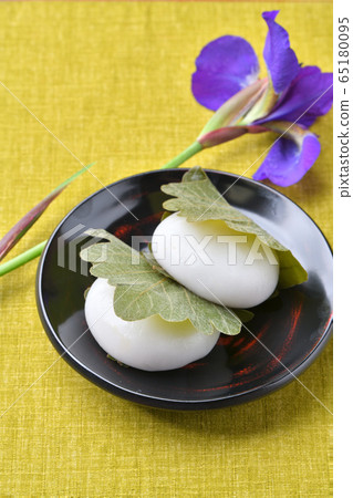 日本糖果“柏年糕”，是來自Ayame的鳶尾，是探戈節的祭品。 65180095