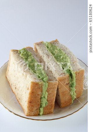 鱷梨三明治 65180624