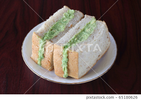 鱷梨三明治 65180626