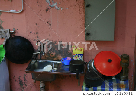 11 oct 2008 the Sink kitchen cleaning outdoor at 11 oct 2008 the Sink kitchen cleaning outdoor at 65180711