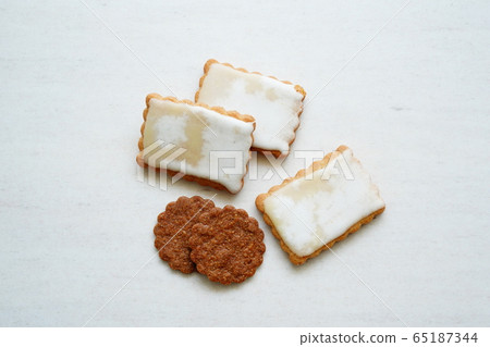 Icing cookie Icing cookie 65187344