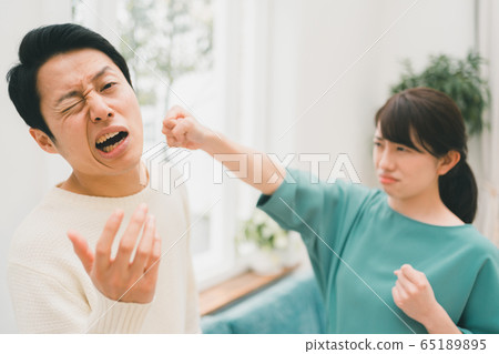 family couple fight family couple fight 65189895