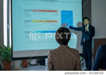 presentation, business man, presenter 65190316
