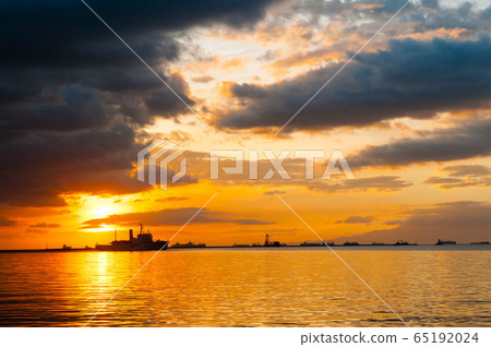 Sunset in Manila Bay, Philippines 65192024