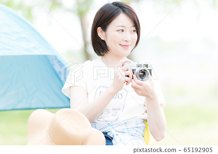 Outdoor camera woman Outdoor camera woman 65192905