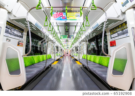 Inside the Yamanote Line (E235 series) 65192908