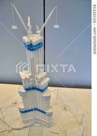 正在建造的哈利法塔模型 65193558