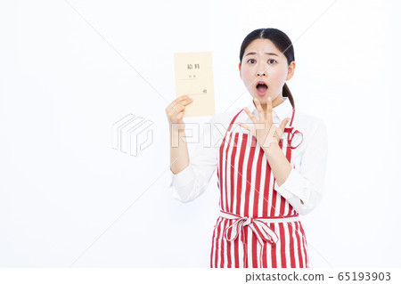 カフェ店員 65193903