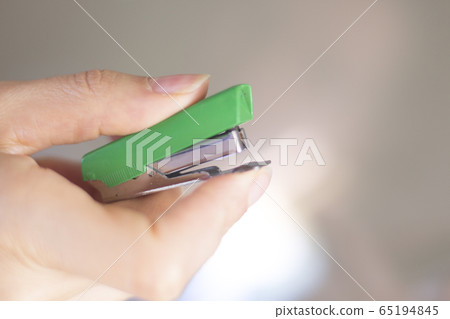 Office staple gun paper 65194845