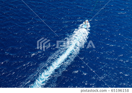 Boats and ship traces seen from above Boats and ship traces seen from above 65196158
