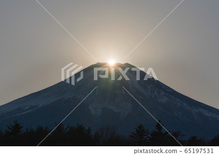 Mount Fuji 1 (Diamond Fuji) Mount Fuji 1 (Diamond Fuji) 65197531