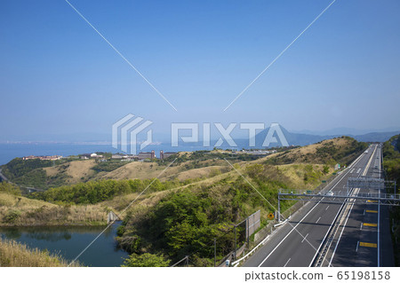 大分高速公路大分市別府灣和高崎山 照片素材 圖片 圖庫