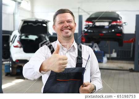 Cheerful man ensure in good job 65198753