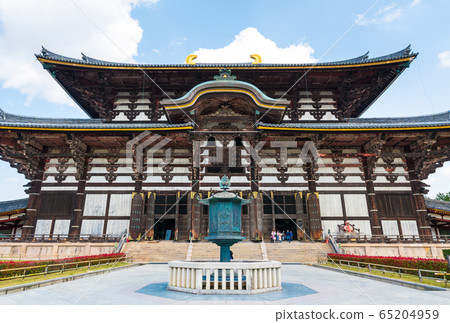 東大寺大佛堂近藤金銅八角燈籠（奈良縣奈良市） 65204959