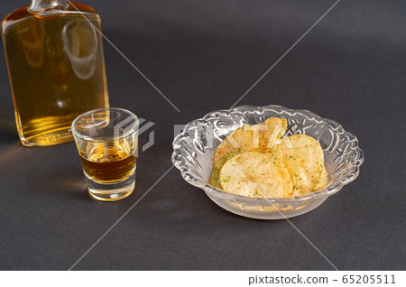 Whiskey Straight 65205511