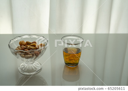 Whiskey Straight Whiskey Straight 65205611