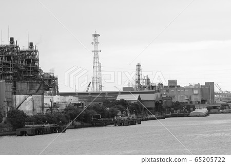 Industrial area along the canal 65205722