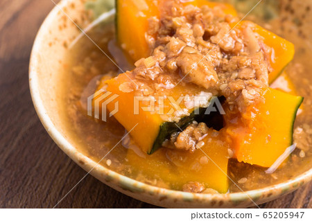 Pumpkin chicken ground meat sauce Pumpkin chicken ground meat sauce 65205947