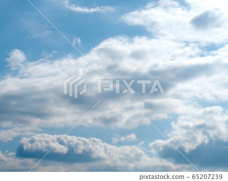Blue sky and white clouds 65207239