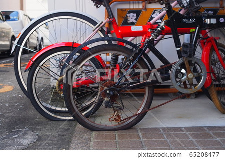 被遺棄的自行車 被遺棄的自行車 65208477