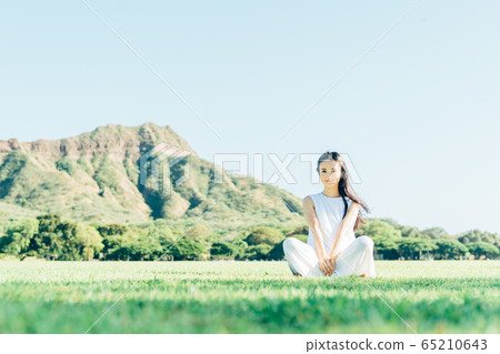 young woman young woman 65210643