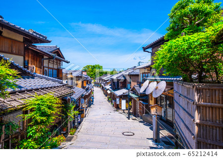 Two years slope in Kyoto Two years slope in Kyoto 65212414