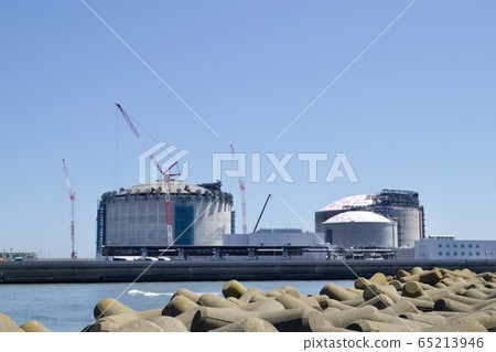 Hitachi LNG terminal gas tank Hitachi LNG terminal gas tank 65213946