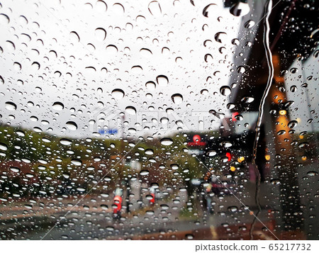 多雨的風景 多雨的風景 65217732