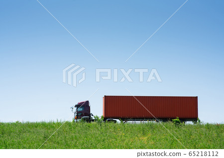 Large truck image 65218112